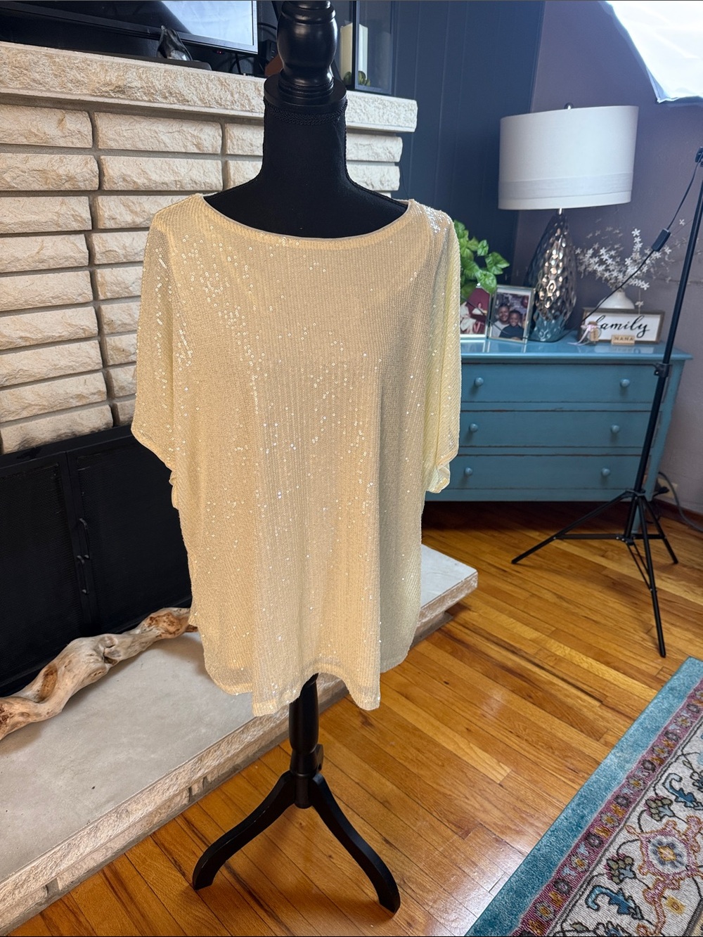 Anne Klein Ivory Sequin Short Sleeve Top